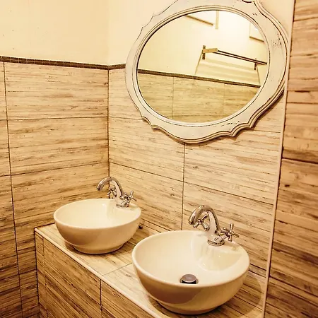 Alojamento de Acomodação e Pequeno-almoço Santa Fara