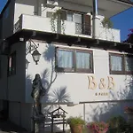 Santa Fara Bed & Breakfast Bari