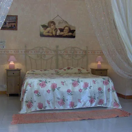 Santa Fara 3* Бари