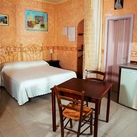 Santa Fara Bed & Breakfast Bari