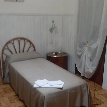 Santa Fara Бари