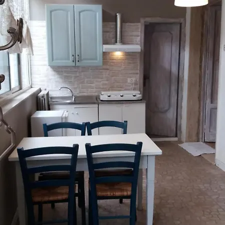 Santa Fara Bed & Breakfast Bari