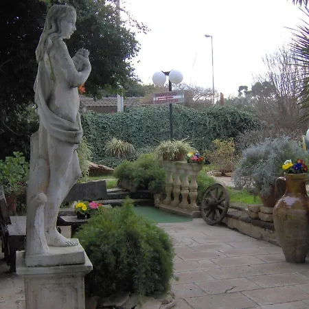 Santa Fara Bed & Breakfast Bari