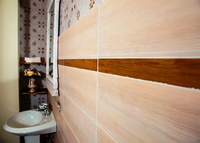 Santa Fara Bed and Breakfast 3*